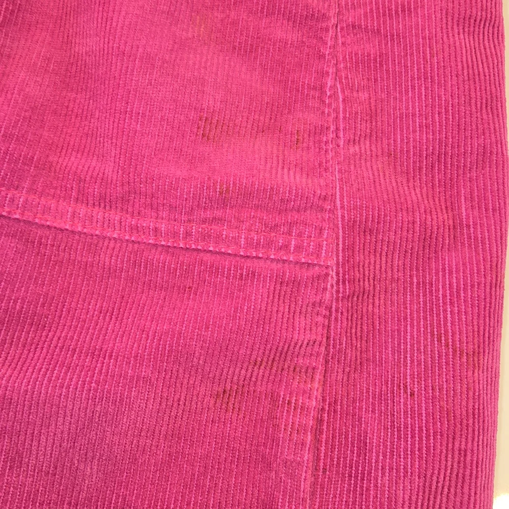 Anthropologie Fuchsia Corduroy Pencil Skirt Size 8 Preloved.